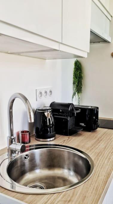 New #Boheme Chic# Pied De La Cite #2 Apartment การ์กาซอน ภายนอก รูปภาพ